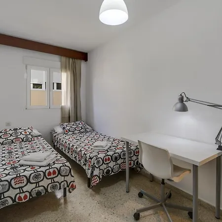 Paco House كاديز