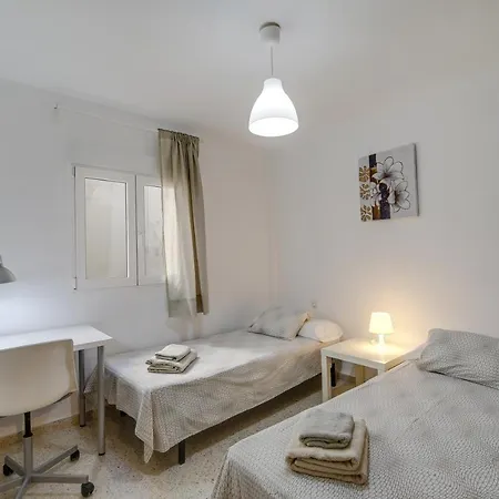 Отель Paco House *